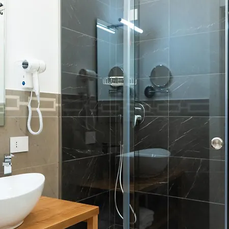Diana Hotel 3*