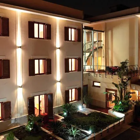 Hotel Diana 3*